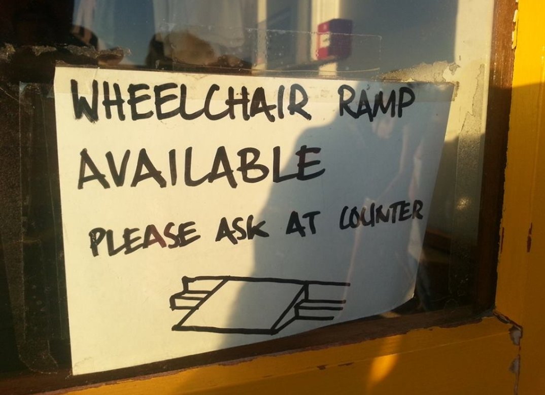 lives_hidden's tweet image. Winner of the worst sign we have seen on the internet 🤦‍♀️🤦‍♀️🤦‍♀️

#Disabilitys #Wheelchair #Scream