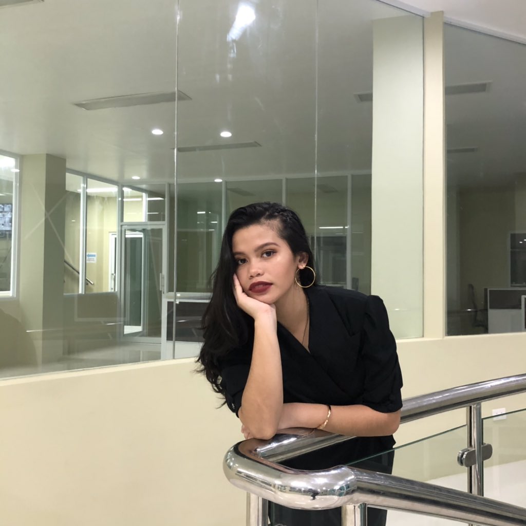 dianninggg14's tweet photo. Dark mode muna tayo mga besh mga bai https://t.co/uLPzTzBxt8
