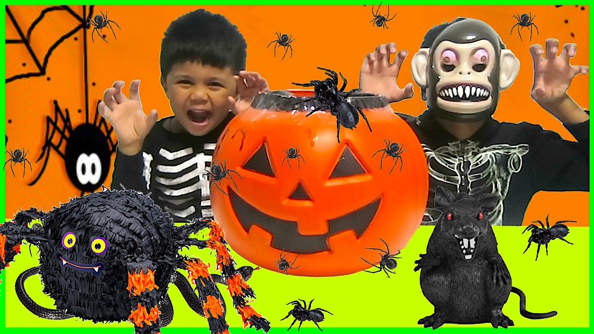 HALLOWEEN SURPRISE TOYS!
youtu.be/fIcr8yROq0A