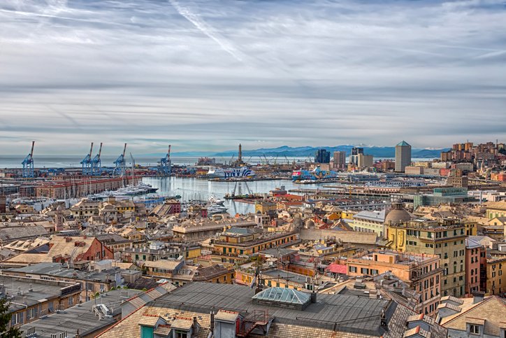 🇮🇹#CEB Vice-Governor Carlo Monticelli and the Mayor of #Genoa Marco Bucci @buccipergenova signed today a €50 million #loan agreement to finance @ComunediGenova strategic investments in #ClimateAction and disaster preparedness👉bit.ly/367mO8v #Genoa #Italy #resilience