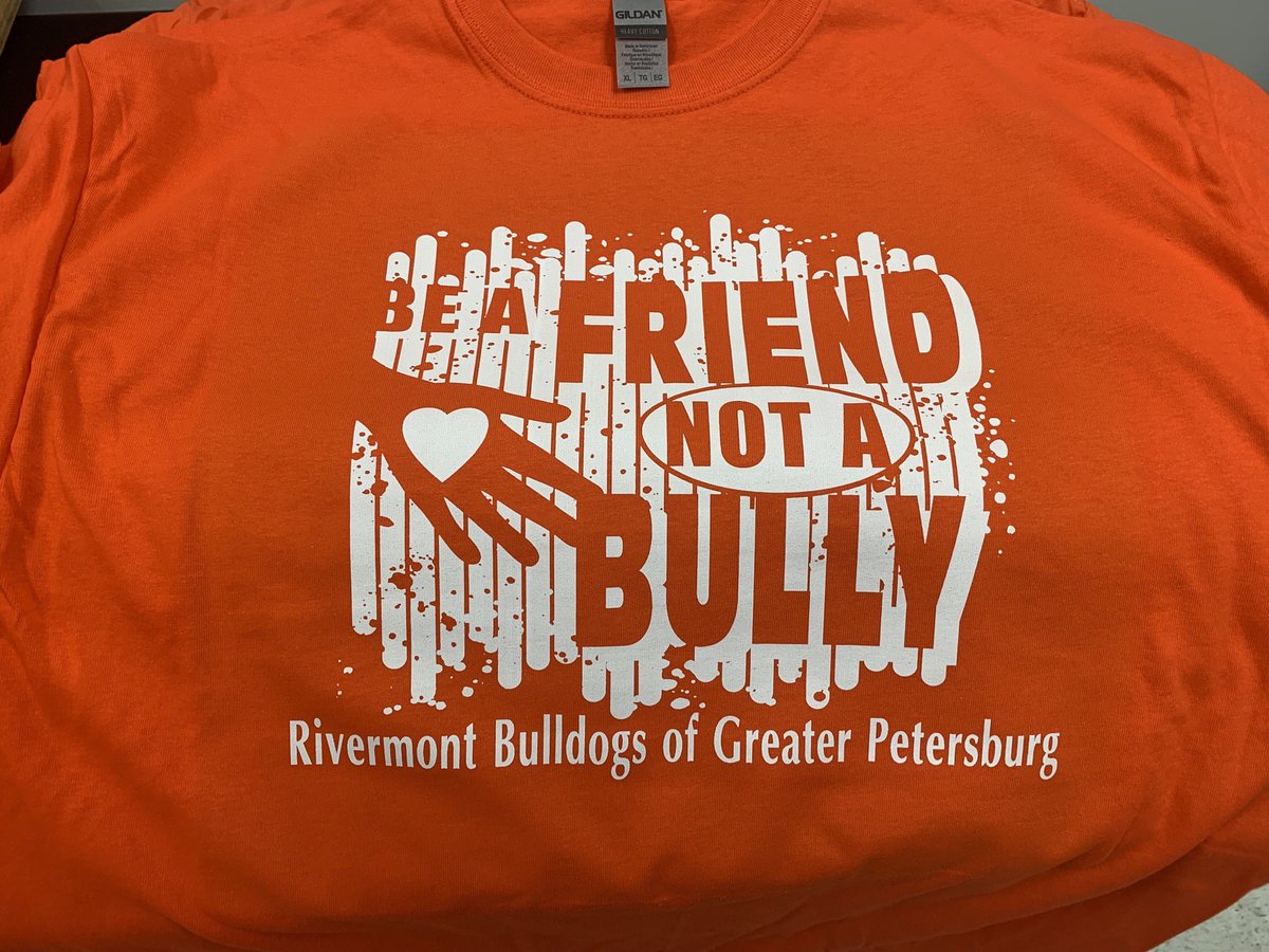 DinPathways's tweet photo. Pathways students putting entrepreneurship education into action, while helping our friends from Rivermont prepare for their anti-bullying event. #deeprootsgreatheights https://t.co/4cgsIEDoze