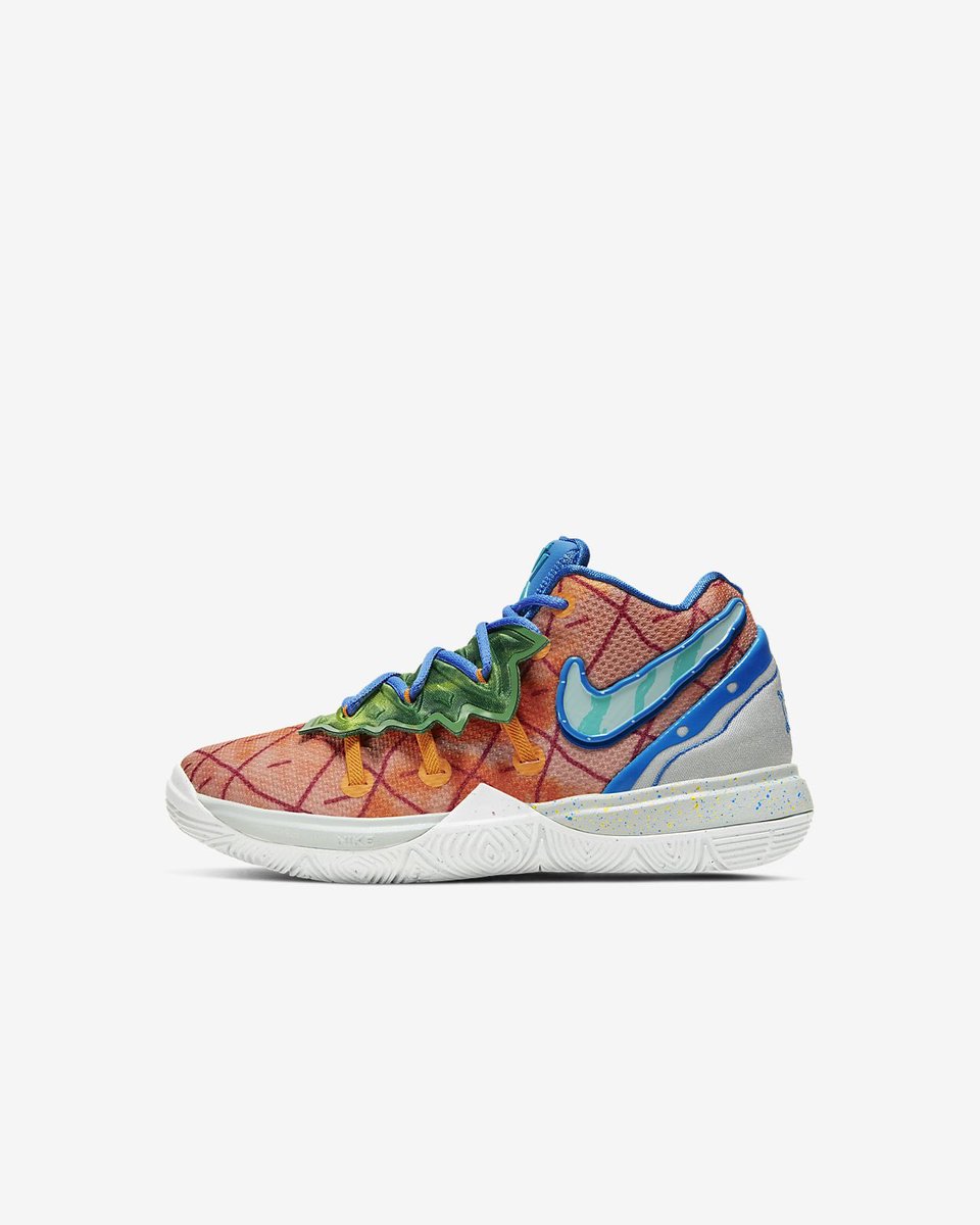 kyrie pineapple footlocker