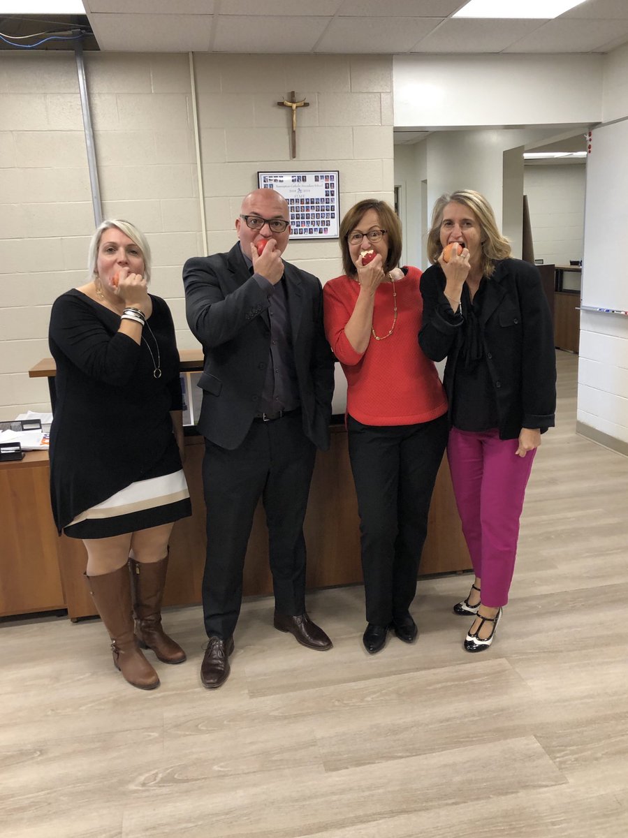 Everyone participated in ⁦@HaltonFFT⁩ #greatbigcrunch today, including ⁦@AssumptionHCDSB⁩ office staff.