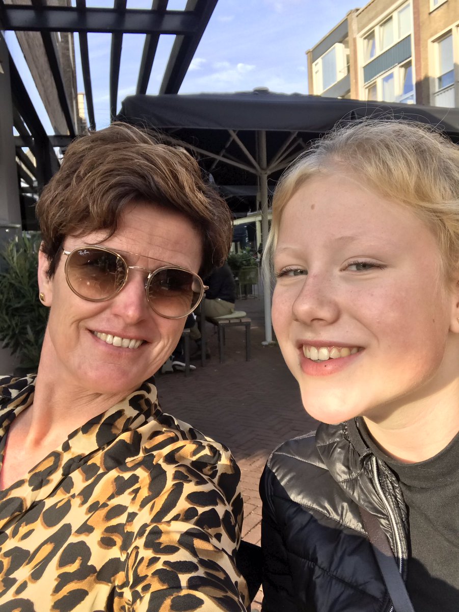 astrid_kuiper's tweet photo. 24 oktober en “gewoon” op terras in de ☀️! Dagje Arnhem met Bo ❤️. #genieten #terras #shoptillyoudrop #arnhem #herfstvakantie  @ Anne&amp;Max https://t.co/MhJIxKbSap
