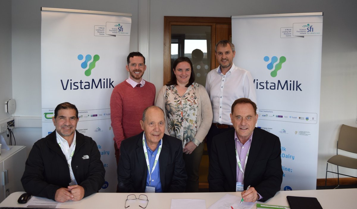 VistaMilk's tweet photo. Another Targeted Project over the line with today’s signature of TP9 with industry partners Industrial Organica. TP leads @johnnolan31 @nrci_wit and Noirin McHugh pict'd with  Francis Kearney #VistaMilk and Carlos Torres, Jose Torres and Jon Howard @scienceirel @agriculture_ie https://t.co/dzbVQZ2sga
