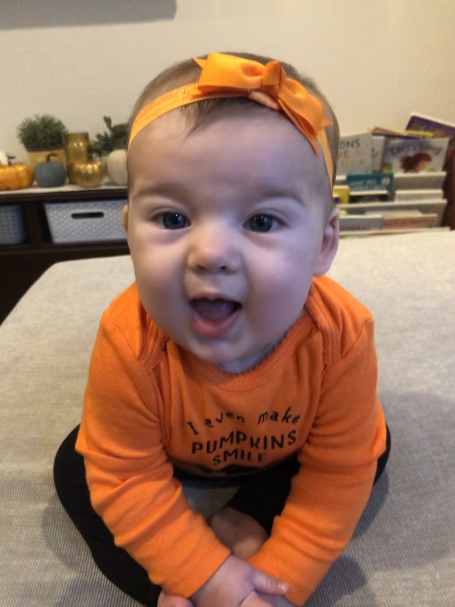 melaniewcometa's tweet image. In anticipation for Meet the Choirs, Caroline was practicing her tall vowels and making space in her pharynx last night! #choirnerd #startemyoung