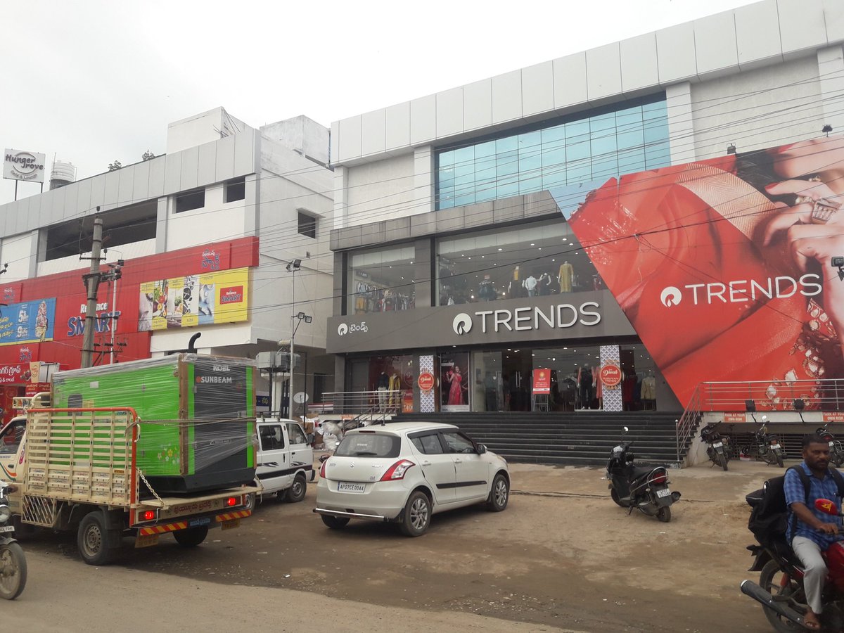 srinivasagenset's tweet photo. Recent Project Completed for.62.5kVA KOEL iGreen Diesel Generator Set at Reliance Trends, Narasaraopet, Guntur District, Andhra Pradesh

For more details visit us https://t.co/5NeryDh7fT or call us 9581633000, 9581635000.

#narasaraopet #Guntur https://t.co/LzMQKLWl2j