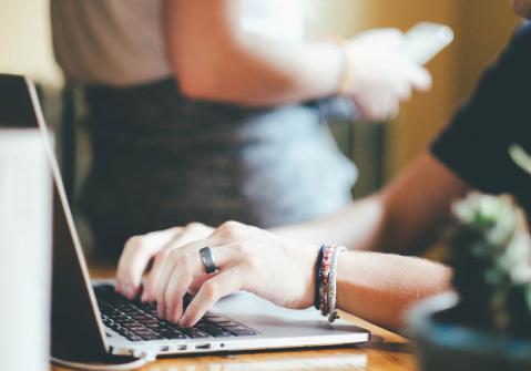 De nieuwe website is af! Het enige dat nog op de to-do lijst staat is het schrijven van de teksten. Toch hebben klanten hier vaak meer moeite mee dan gedacht. Met behulp van ons artikel kan je in 8 stappen de ideale webteksten schrijven. bit.ly/31IftZC