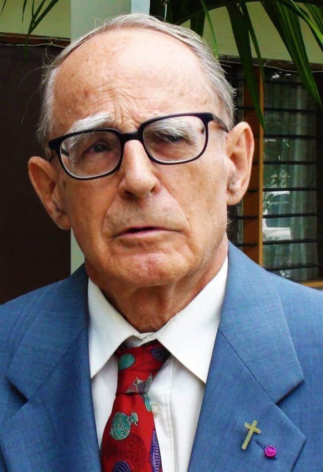 Le Révérend Père Léon de Saint Moulin, Sj a rejoint le Seigneur ce matin. Que son âme repose en paix. Condoléances chrétiennes à toute la communauté des Jésuites <a href="/CongoHandicap/">CONGO HANDICAP Sommet MICA sur le Handicap en RDC</a>