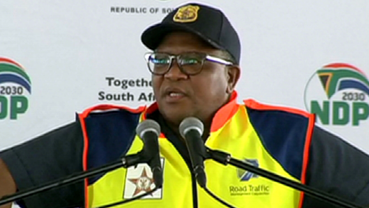 SABCNews's tweet photo. Mbalula urges motorists to pay for e-tolls
Transport Minister Fikile Mbalula has urged motorists to pay for e-tolls.
https://t.co/M9cj6GOibb https://t.co/iUL79tM9eT
