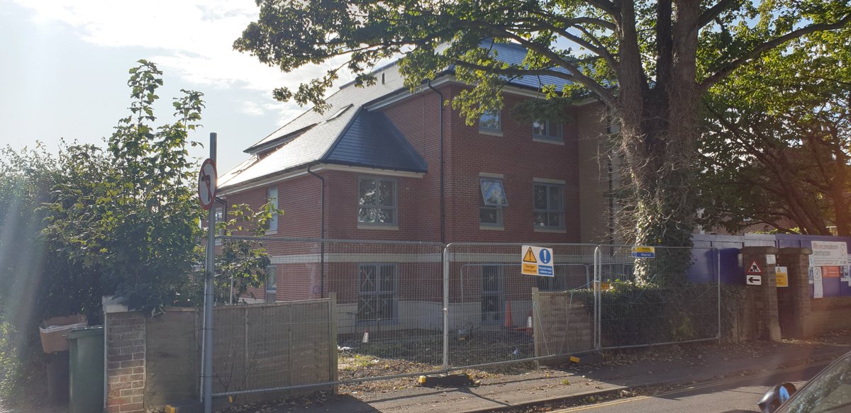 Architects_KSA's tweet image. Not so sunny today, but yesterday was great for a site visit to Myfanwy House, Cosham. Built by D.N Associates Ltd for Elm Trees Retirement Living. Handover expected by Christmas, soft landscaping to be completed in Spring. #Architecture #ConstructionSite #NewBuildDevelopment
