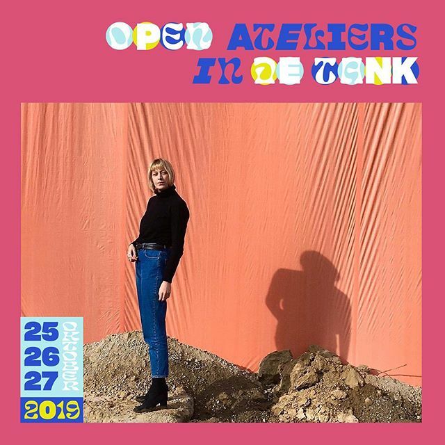 Morgen is het zo ver, dan zetten we de deuren van De Tank open tijdens ‘Open Ateliers in De Tank 2019.’
🔸
Voor de gelegenheid creëerde <a href="/lois/">lois peik</a>.vers een scenografie met werken van tankresidenten. Het resultaat? Een transformerende, dynamische expo die de variatie van de verschi…