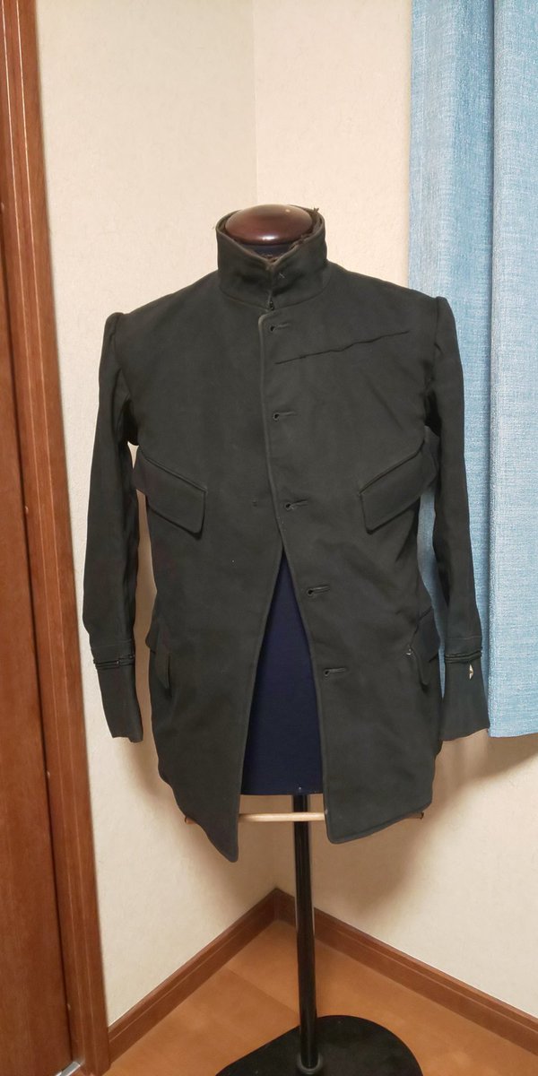 サムハラ On Twitter まぁそれが原因で いい加減服統一しない となって鯉登少尉が着てる三八式軍衣 三八式戦時服とも が制定されたんだけど Https T Co Rlbunqikox Twitter