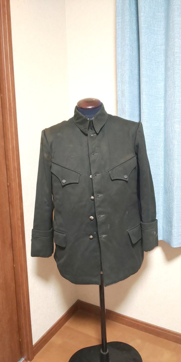 サムハラ On Twitter まぁそれが原因で いい加減服統一しない となって鯉登少尉が着てる三八式軍衣 三八式戦時服とも が制定されたんだけど Https T Co Rlbunqikox Twitter