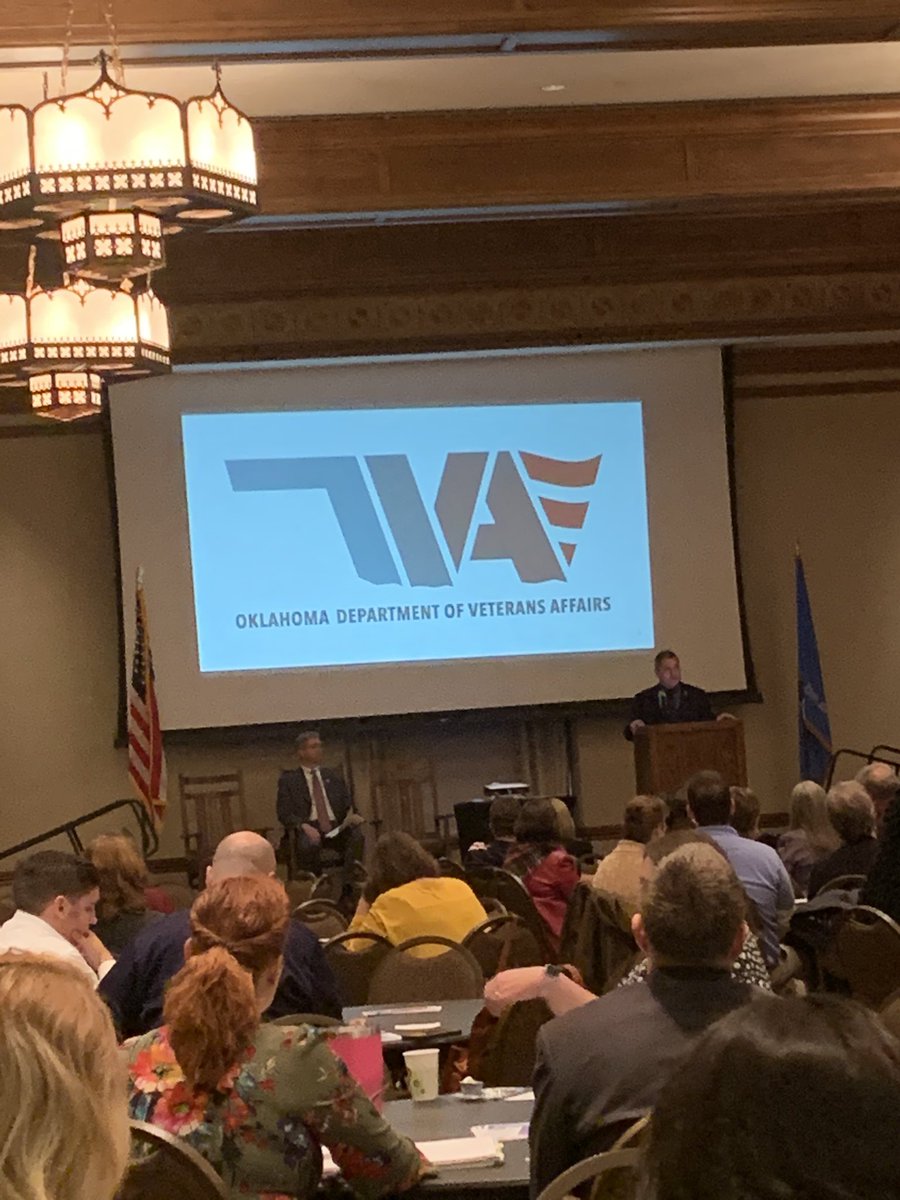 OUPubPrivPart's tweet image. Full house at the Oklahoma Veterans Symposium at OMU this morning.  Proud to meet with folks dedicated to serving our Veterans.  @OUPriceCollege