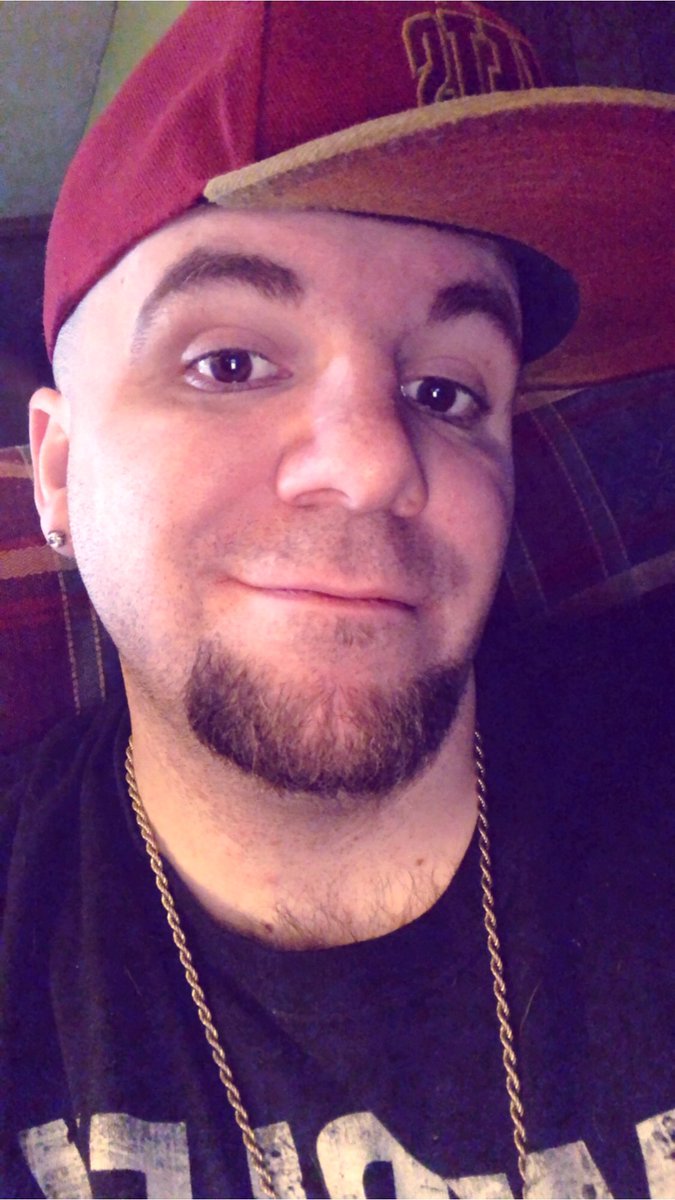 GameMasterHaze's tweet photo. #goodmorning β everyone #HappyThursday ππ itβs a stormy day today but also it is the #launch of #ModernWafare tonight π± Iβm so excited π #LetsGoBB https://t.co/b46RmmZv7p
