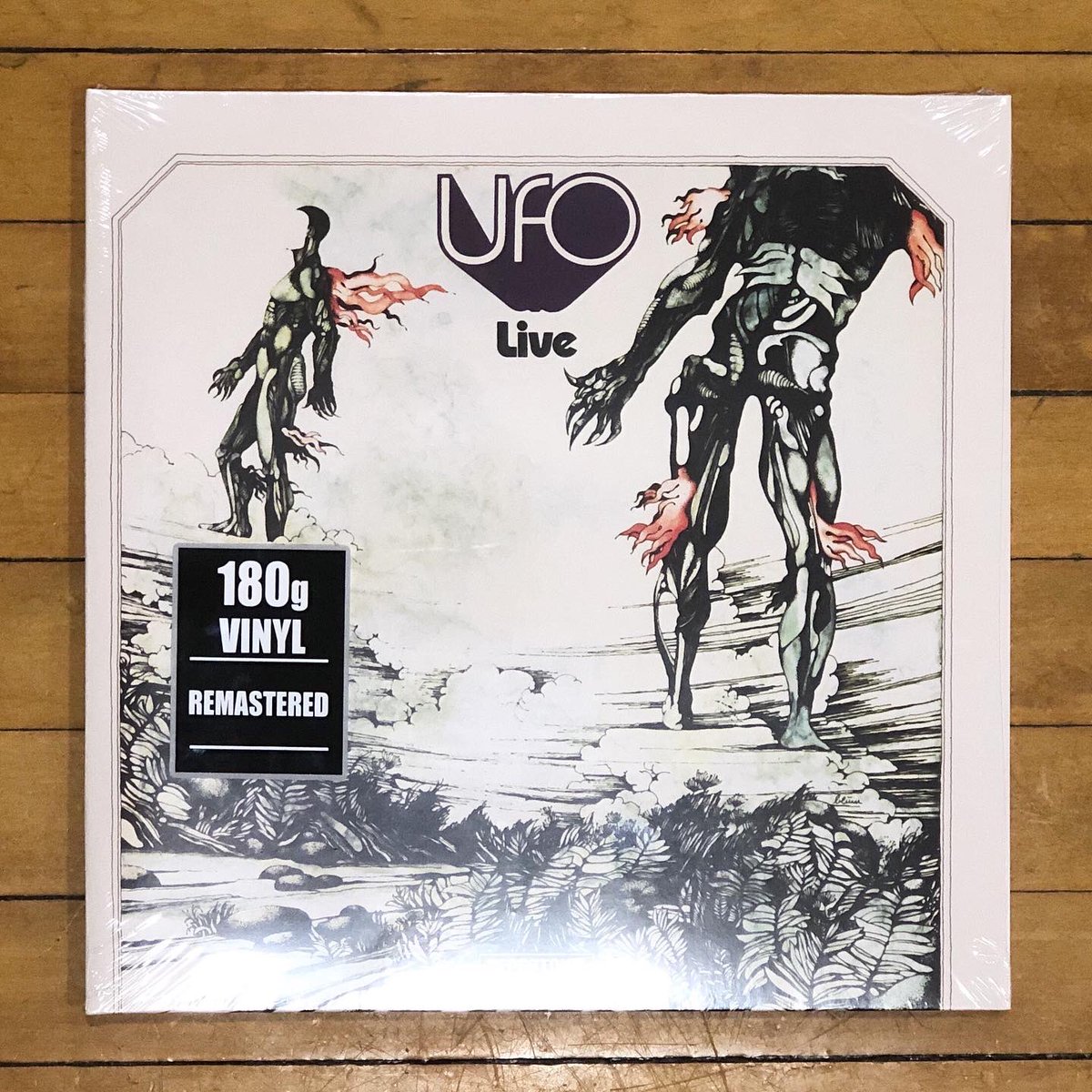 HoneywellArts's tweet image. How cool are these?! #ThrowbackThursday with UFO!