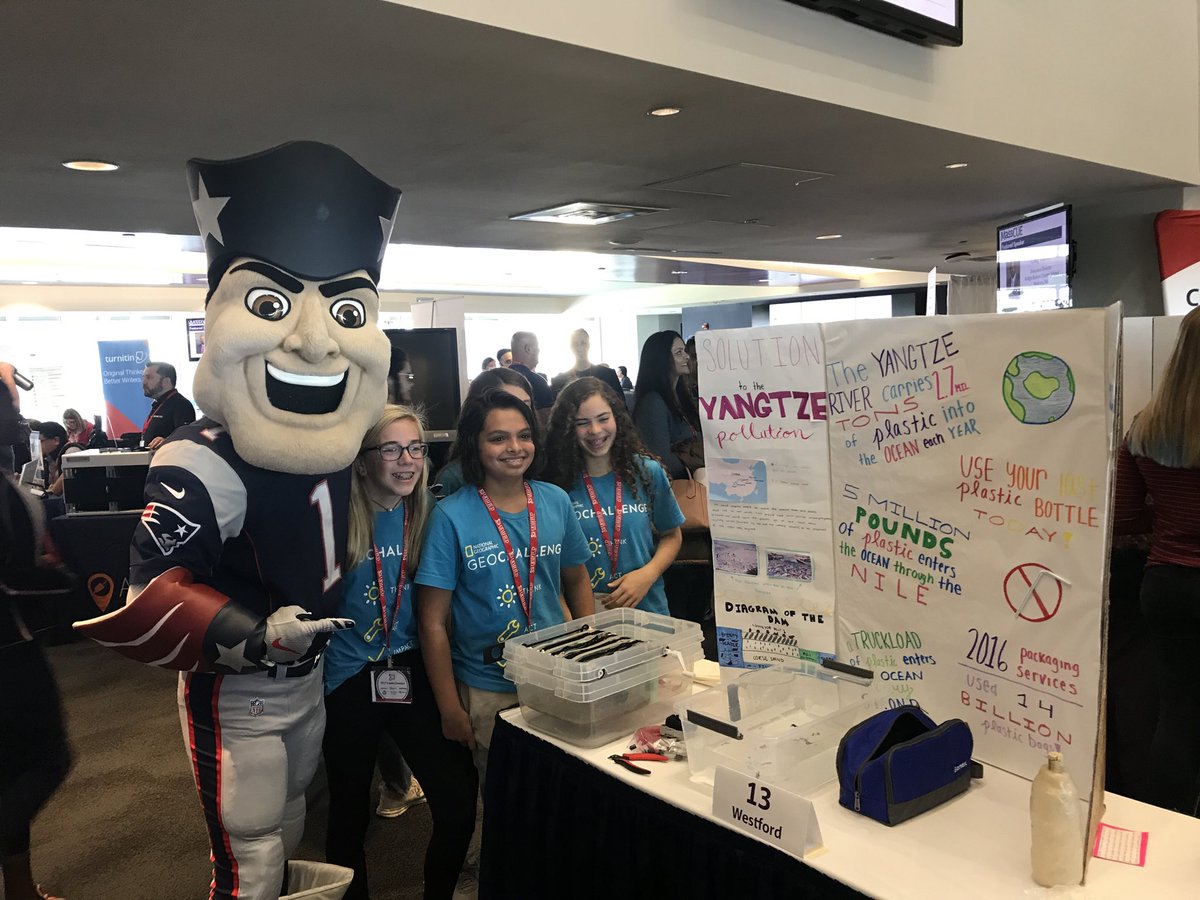 SB students presenting their projects. Guess where? #MassCUE @SBBPanthers