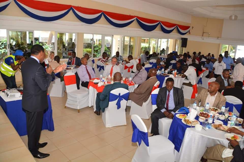 EzekielMutua's tweet photo. Addressing dignitaries in Kitui town earlier today after the launch of the Signet Signal Distribution DVBT Sites at Kasyala. Congratulations @KBCChannel1 for the milestone!#SignetAPDLaunch @InfoKfcb @MoICTKenya @jeroch1 @naimbilal https://t.co/vYPShPtEpR