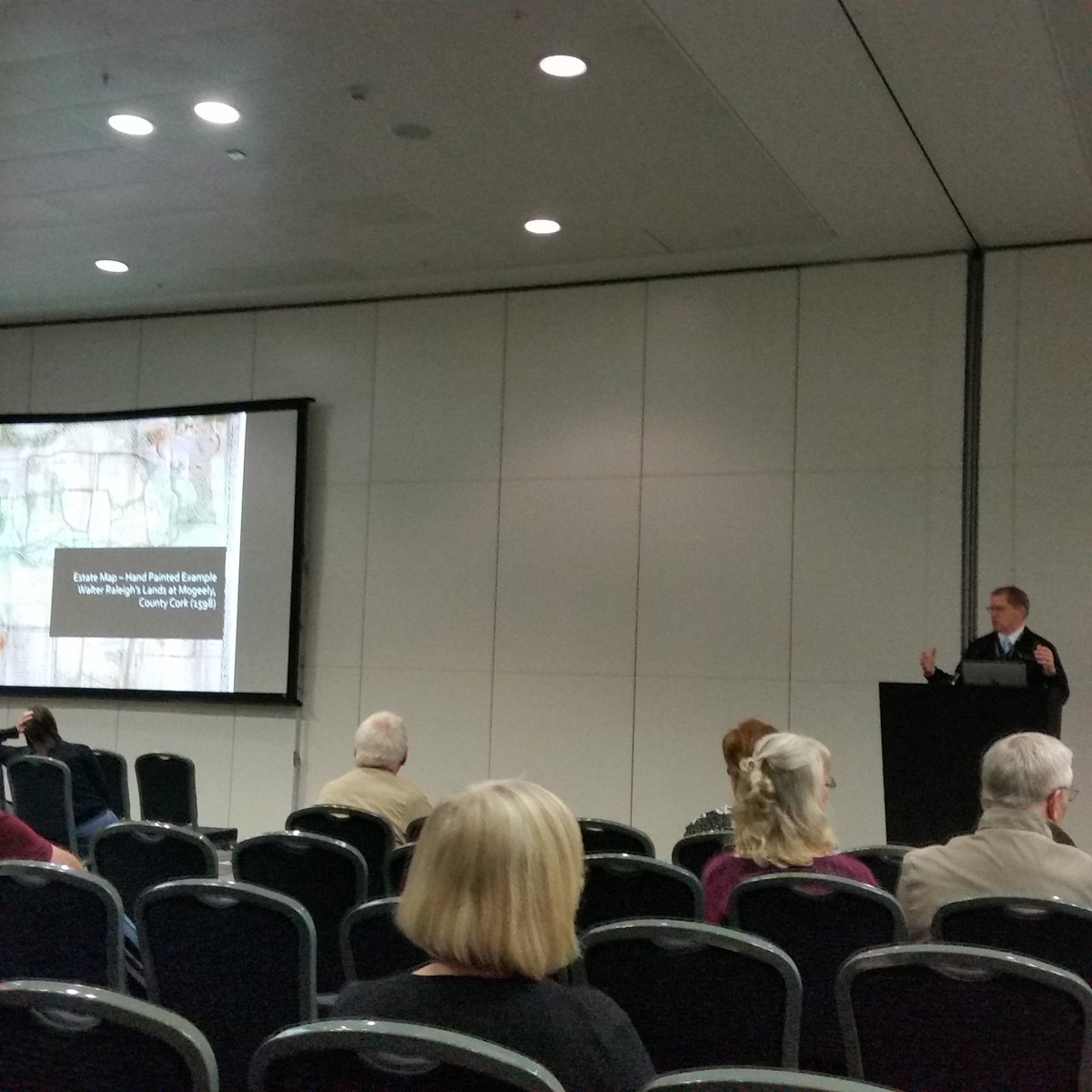 pennysresearch's tweet photo. Quick fire presentation by DavidRencher ... Irish estate and land records ...wow! I learned quite a bit... #RootsTechLondon #NotAtRootsTechLondon #ancestryhour #Genealogy https://t.co/8Jt6PPgsCw