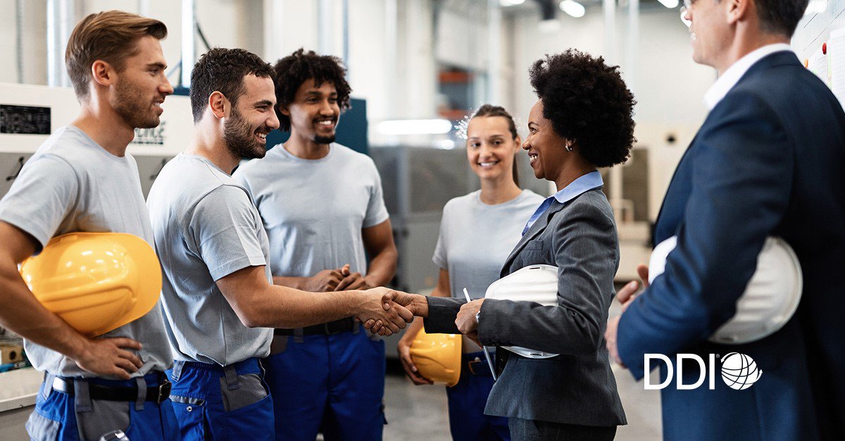 TacyByham's tweet photo. What do modern #FrontlineLeaders in manufacturing really want? Two @DDIworld #leadership experts share what they’ve learned working with leaders in this industry in this #DDIblog. https://t.co/Ne1fkOAGm9 https://t.co/ms0fVq45rO