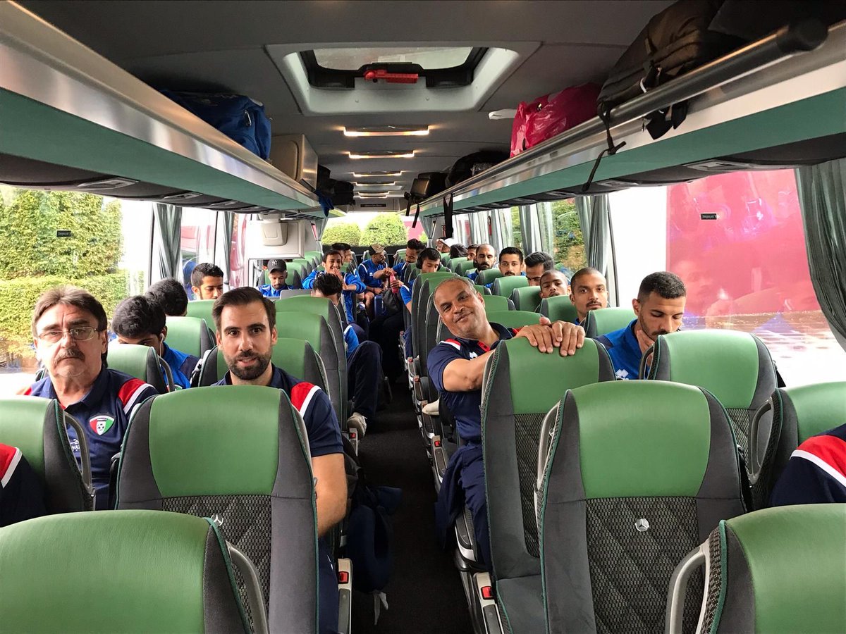 SprintersTravel's tweet photo. Do you recognise this famous sports team? 
Its not just famous football teams who use our coaches - you can too! Email us on hello@sprinterstravel.co.uk https://t.co/SOTRig7uEs