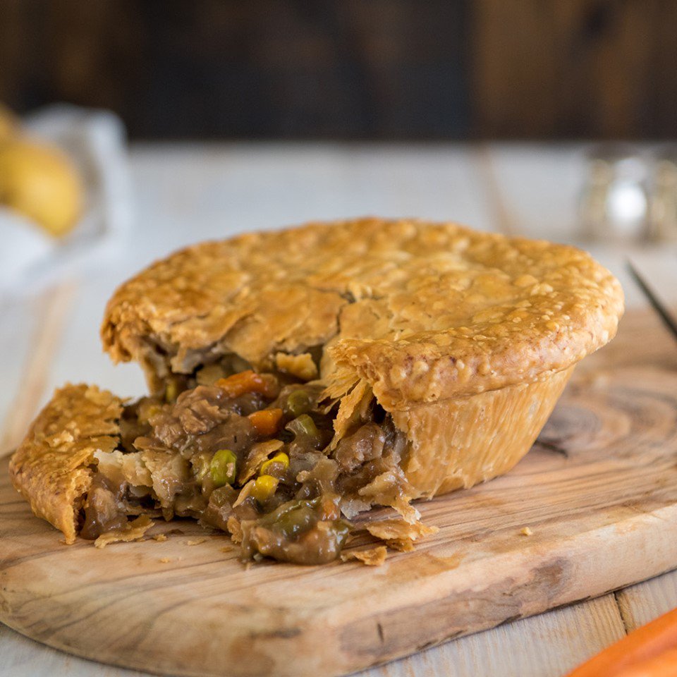 GTPie's tweet photo. The cure for a chilly fall day. #BeefPotPie
Beef, potatoes, onions, celery, carrots, green beans, corn and peas in our flaky crust. https://t.co/JgaQWaXelr