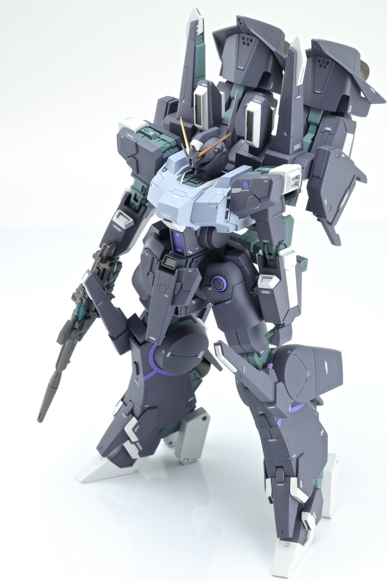 【告知】
本日(10月25日)発売の月刊モデルグラフィックス12月号にてHG シルヴァ・バレト・サプレッサーの作例を担当させて頂きました。

今回もよろしくお願い致します👊