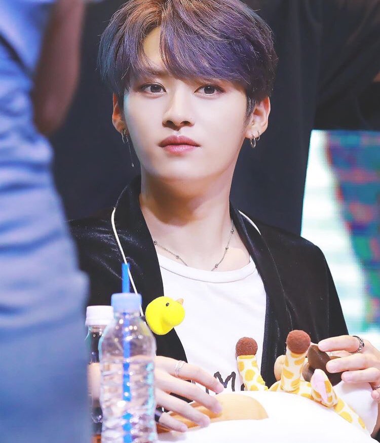 PrinceLeeKnow1998🐱 tweet media