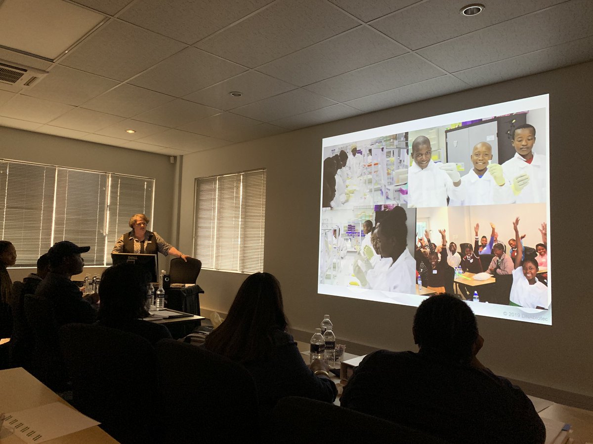 AliHalajian's tweet photo. Great to see private companies do #CommunityOutreach #SciComm.
Well done to @DNAbiotec for showing the beauty of #DNA to kids through innovative method #BananaScience.
@DBE_SA must encourage such companies.
#SmartCEO @BiotechCEO @UPTuks
Great model for @ULvarsity labs.
#science https://t.co/zJpeBds4uy