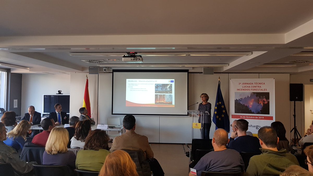 wuiview's tweet photo. 📢 WUIVIEW DISSEMINATION DAY!

We've been disseminating our methods and findings today at:

👩‍🚒 @infoSINIF Conf in Alicante 
 👨🏼‍🚒@TECNIFUEGOAESPI Workshop in Madrid

What an active team we have!🔥🔥

#SafeMicroscale
#WUIFires

Thanks @TECNIFUEGOAESPI
 @munoz_juanan for the pics https://t.co/VCTjl1VmIe