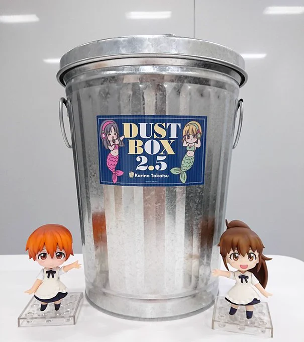 Wチャンス!
#ビッグダストボックス
のハッシュタグと共に購入した4巻の写真(もしくはスクショ)を一緒にツイートしてくださった方の中から抽選で5名様に【オリジナル"ビッグ"ダストボックス】をプレゼントいたします!こちらの応募締め切りも11月25日です☆皆様のご報告お待ちしております!(担 