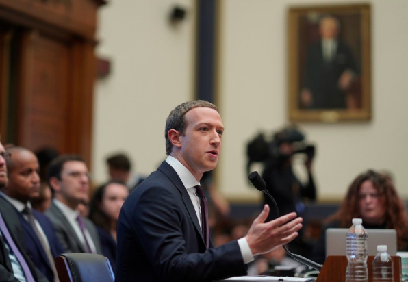 ConvergenceTR's tweet image. #SiliconValley art imitating Silicon Valley life – Mark &amp;amp; Richard go to Washington. #Zuckerberg #ZuckerbergTestimony #Congress #SiliconValleyHBO  hbo.com/video/silicon-…
