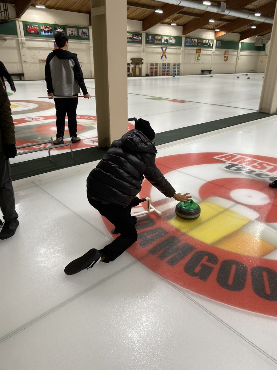 torontojags's tweet photo. Jags show off curling skills https://t.co/eqnPqFGEep