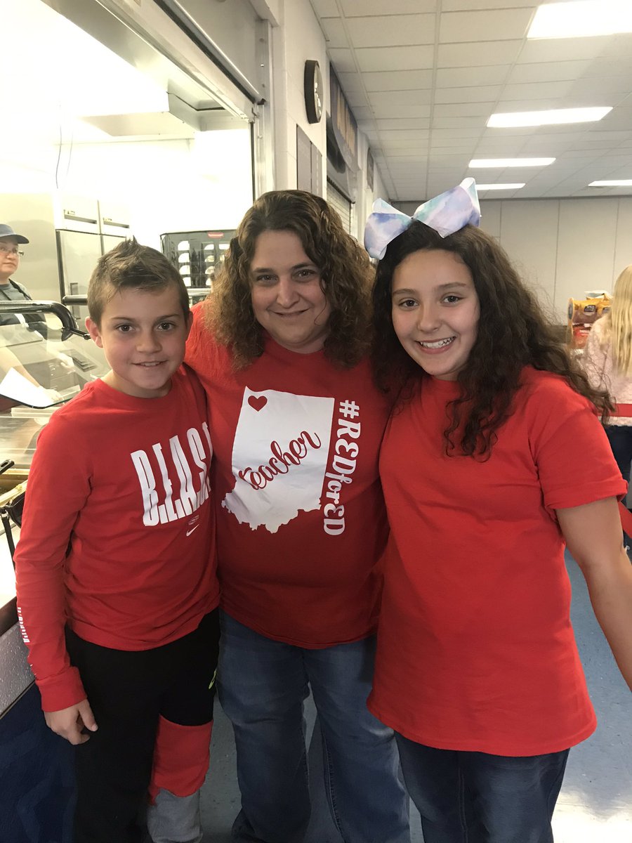 MsBiggsSR's tweet photo. #red4Ed #StandwithCTU #RedforEd I wear Red to support the Chicago teachers on strike and teachers all over the country! https://t.co/eqxRAspEkn