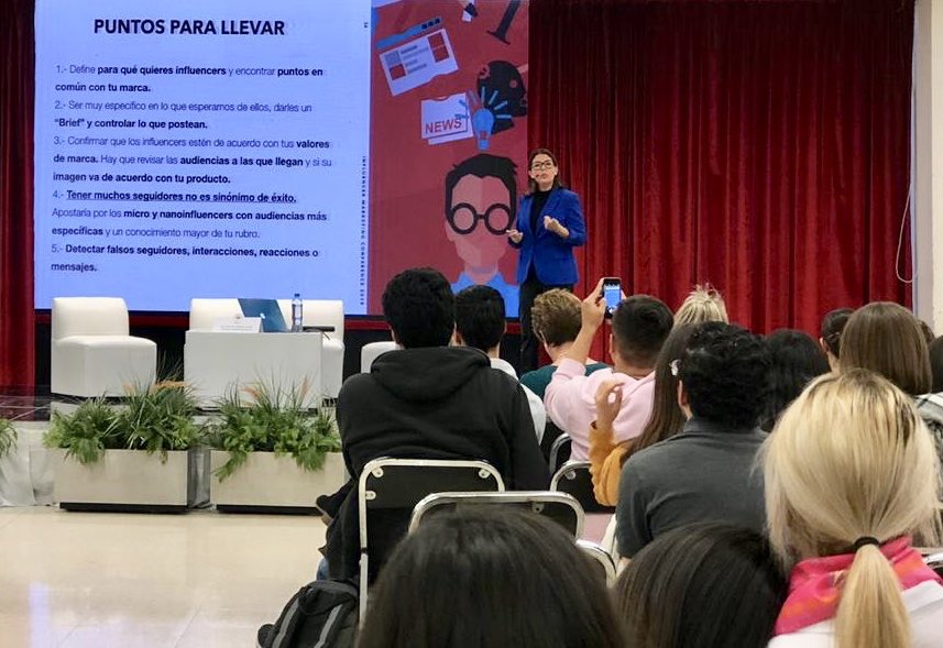 saiirene's tweet photo. Una mañana muy divertida impartiendo conferencia en mi Alma Mater @anahuac como parte de la semana de la Facultad de Comunicación, como siempre un gustazo haber estado con ustedes 🤗 https://t.co/sGB0TbuKTq