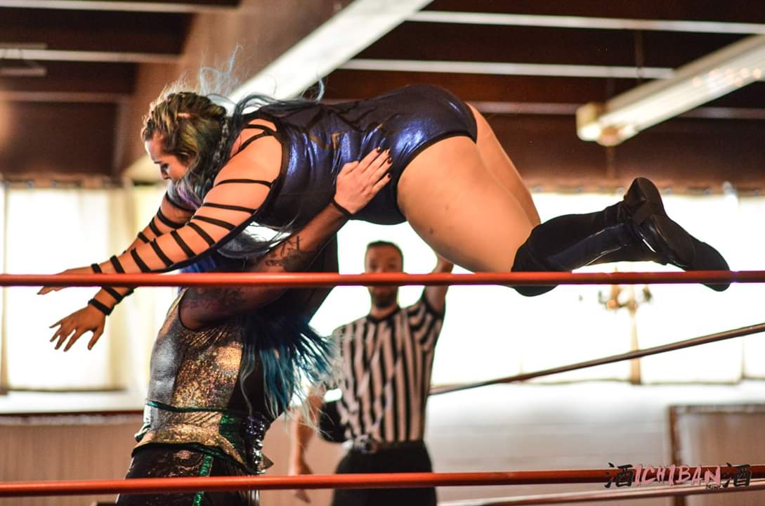 FallenKikyo's tweet photo. LET ME LOVE YOU DAMN IT!!!
.
.
.
#HugAttack #ShimmerDebut #SHIMMER94 #FollowTheFlowers #OrGetLeftBehind #BuruNation #ThrowbackThursday #WomanCrushEveryDay ๐ท by @IchibanDrunk https://t.co/GAiOv3Fa03