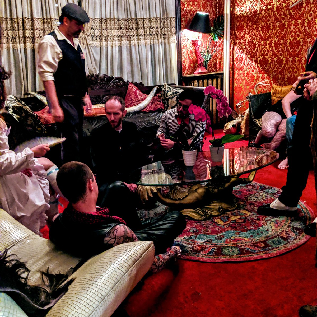 fair_escape's tweet image. Photos from our second #NellysByNight are up on @Facebook:

facebook.com/pg/fairescapes…

#vamily #Vampirethemasquerade
#larp