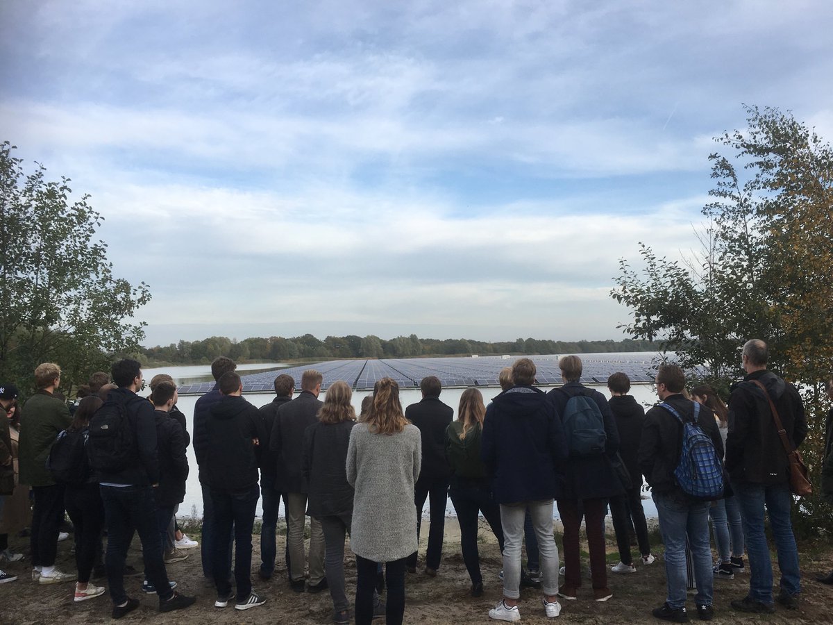 Visiting the operator of the Dutch high-pressure gas network and a floating solar park to experience energy transition in practice with 35 students of the Energy Minor of the University of Groningen