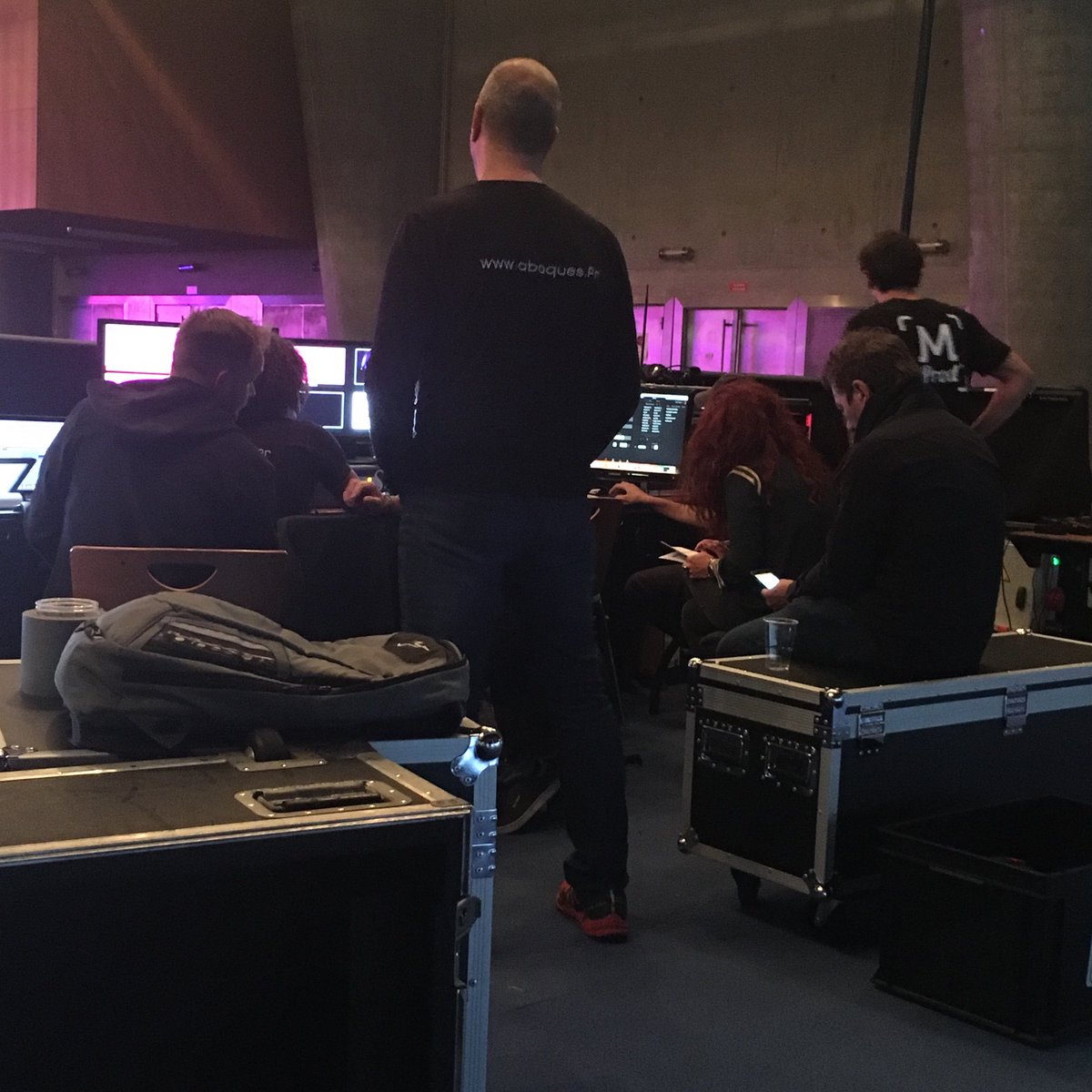 clubdelacom_'s tweet image. Petite pause pour les techniciens de ⁦@abaquesav⁩ #masterfilms et #Mprod entre filage et live 
Ils ont déjà 36 h de boulot ds les pattes, merci à eux !#FantasticCom #tropheesCom