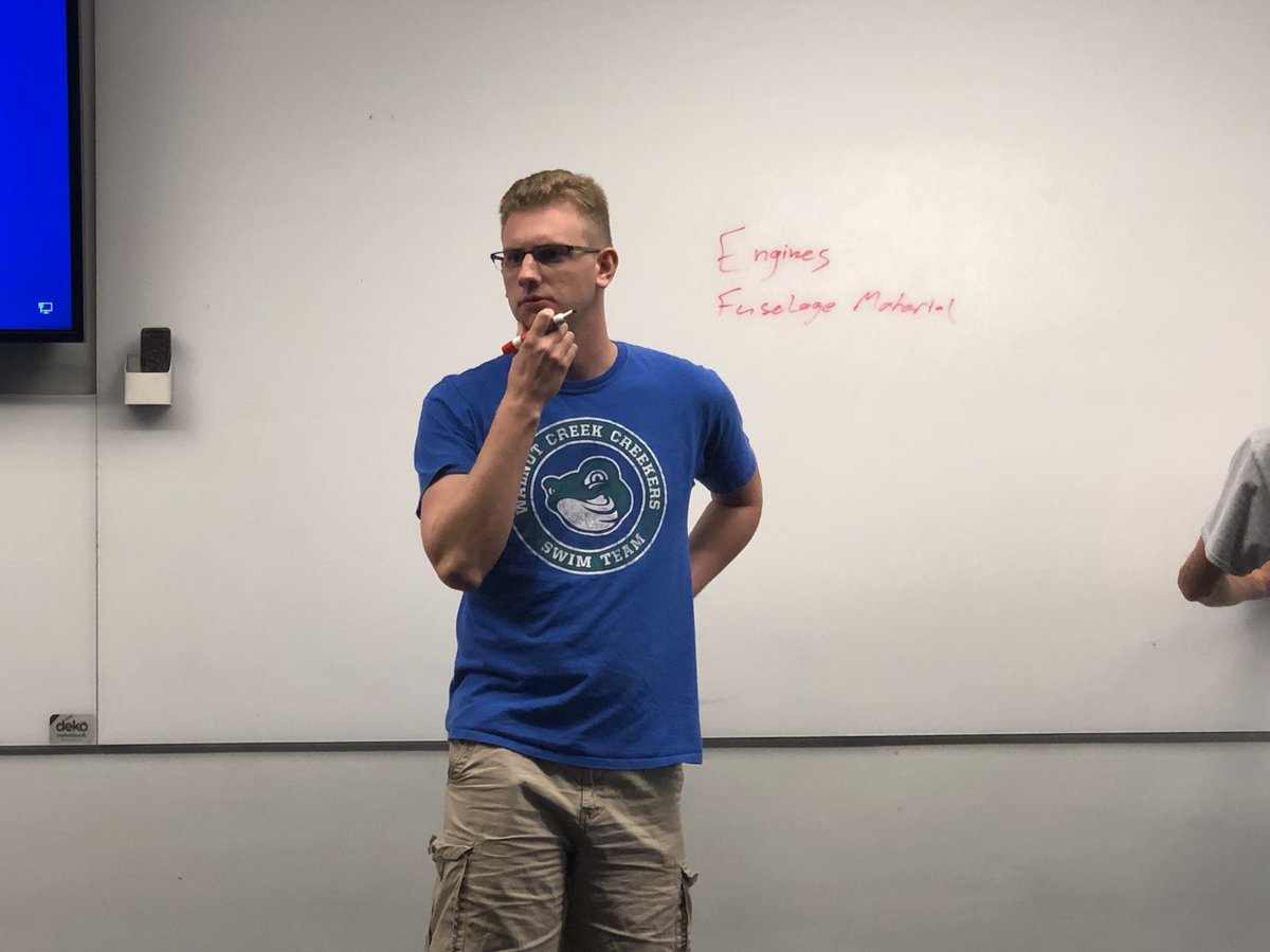 JRDKU's tweet photo. When you should have used 32.2ft/s^2 for gravity but haven’t done that all year so you use 9.81m/s^2 and get the problem wrong https://t.co/H4nONAFJ9n