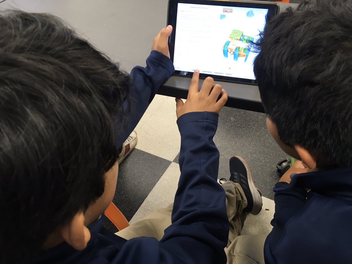 BokSTEM's tweet image. Two heads are better than one. If you encounter an error within #CODE, solve the problem together. An effective way to share knowledge.  #appleedu #SwiftCoding