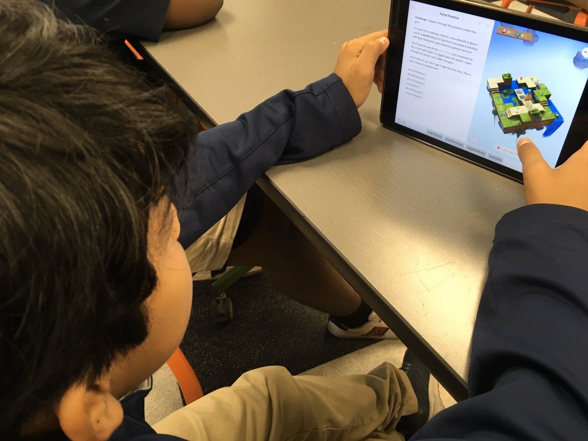 BokSTEM's tweet image. Two heads are better than one. If you encounter an error within #CODE, solve the problem together. An effective way to share knowledge.  #appleedu #SwiftCoding