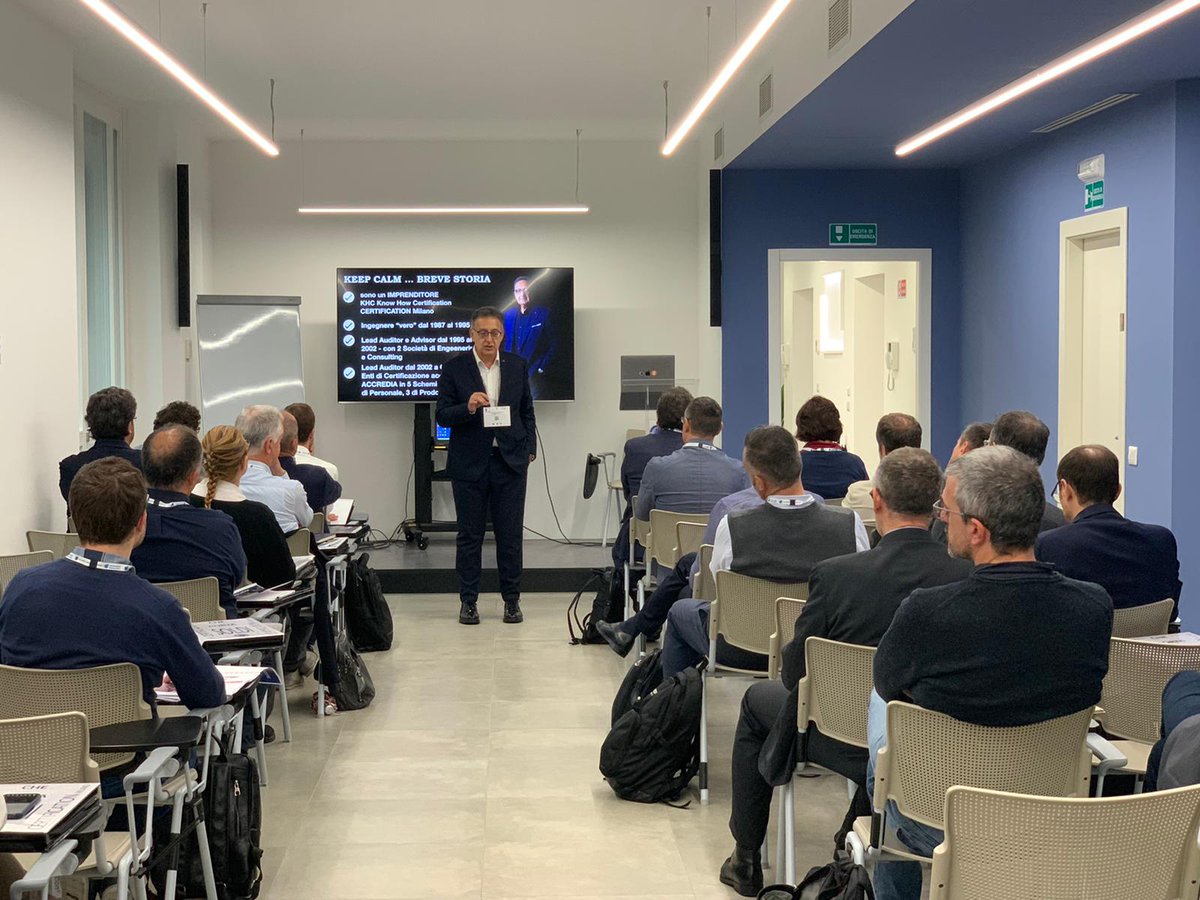 ⚡️ [ 24 ottobre #ComplianceDay2019 #EnergyDay ] Oggi nel ns. Centro Congressi di Milano - Duomo, ho avuto il piacere di aprire con uno speech l'Energy Day, portando come contributo la #CertificazioneChePortaSoldi #ISO50001 , #IEGE , #ESCo nel settore. Grazie a tutti i Relatori⚡️