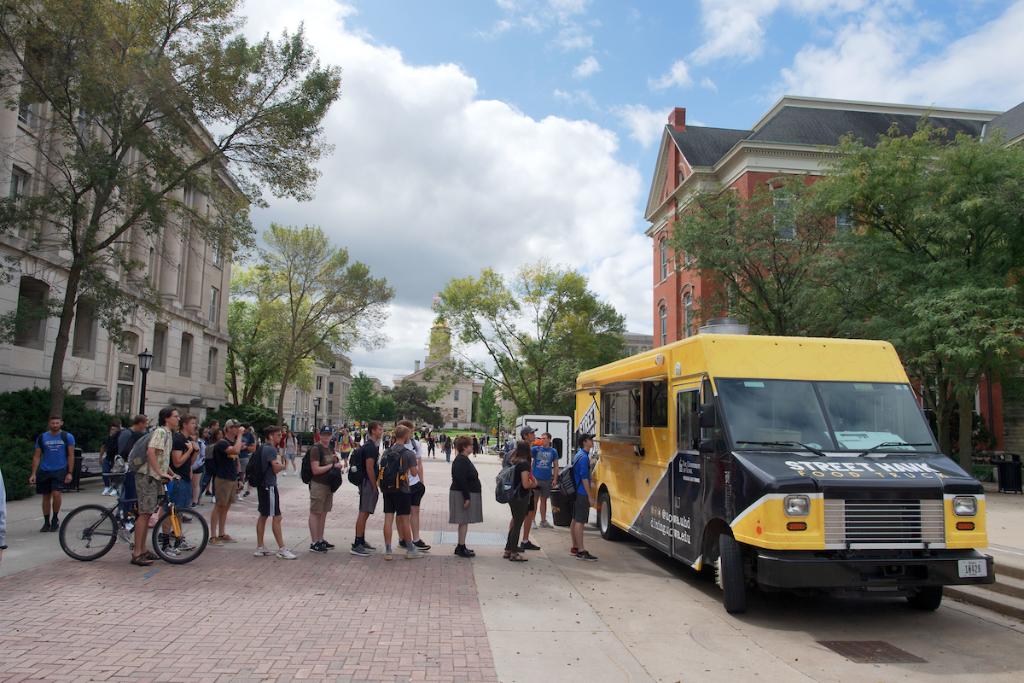 uiowa's tweet photo. #uiowa's Street Hawk Food Truck is a finalist for @MobileCuisine's 2019 College Food Truck of the Year and is currently in first place! Vote now: https://t.co/iiNW7eE4aH https://t.co/vF8vAtCm2S
