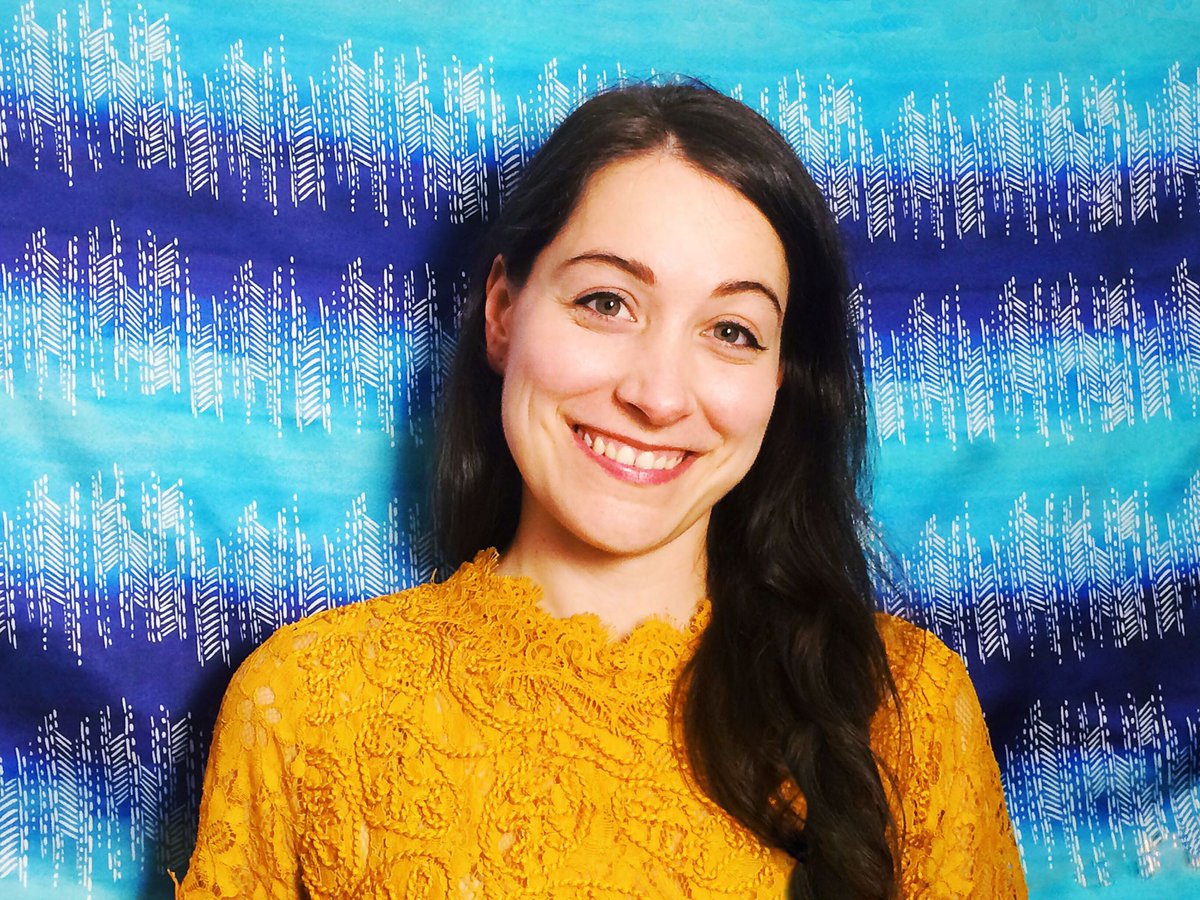 You have already seen her creative works on our feed every Friday, it’s time for #MeettheTeamThursday with Laani Heinar! She is a professional designer and illustrator with a passion for fashion and textile design. Take a look at her colorful works buff.ly/2pQfq0e #EMWTO