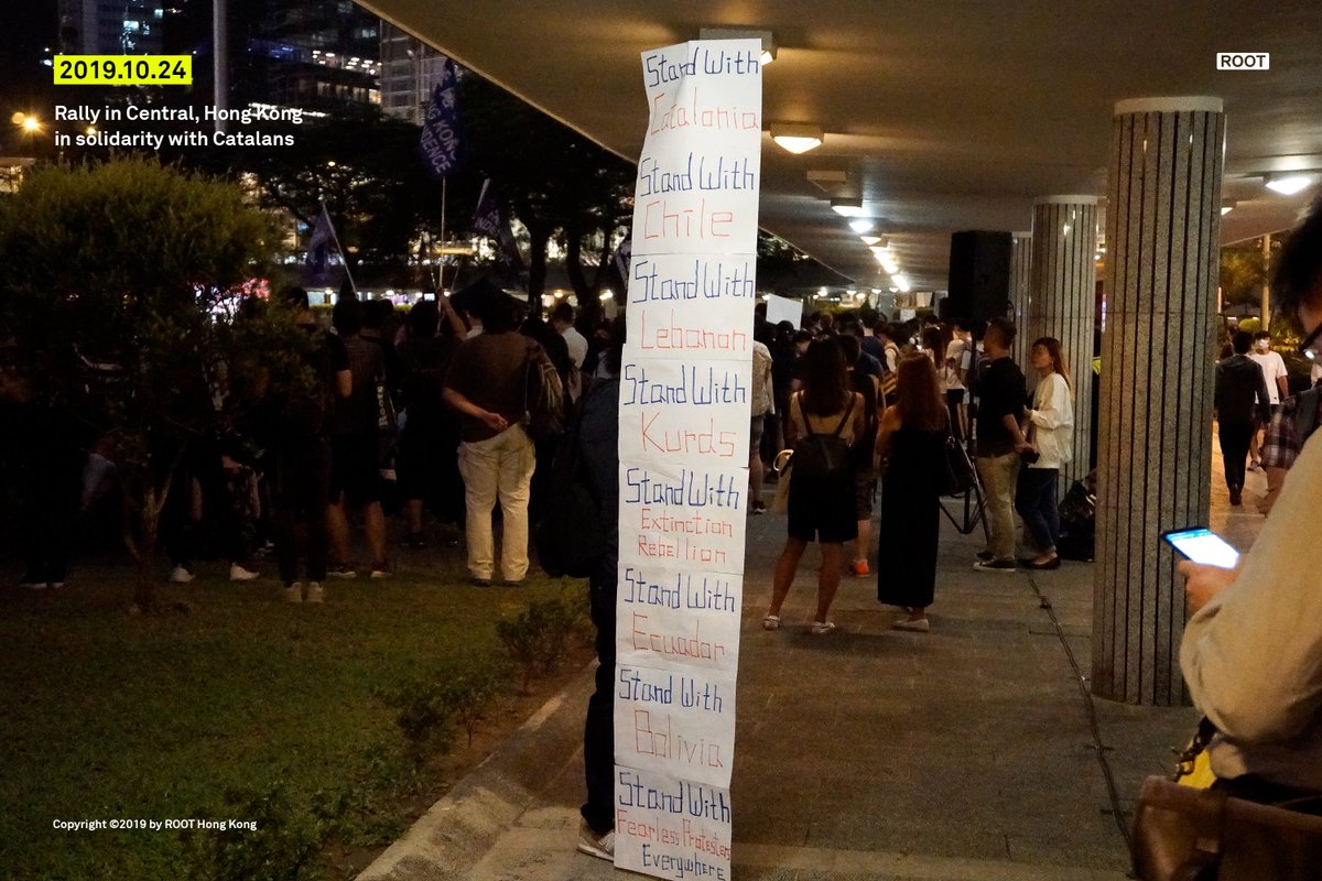 ROOT_HongKong's tweet photo. Thousands rallied in Hong Kong, in solidarity with Catalans. The focus of the rally is on the Human rights, Freedom, #PoliceBrutality in Catalonia, but not the independence.
#Catalans rallied at the same time in Barcelona, where they expressed their support for #HongKongProstests https://t.co/Iwdh2JJKtV