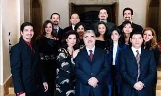 في عام ٢٠٠٥، صدر مرسوم لمدة ٢٤ ساعة يُعفي الراغبين بنقل ورثة الميت من كافّة الرسوم ! طبعًا بالصدفة تم خلالها نقل أموال رفيق الحريري إلى أولاده...
#عون_لبنان