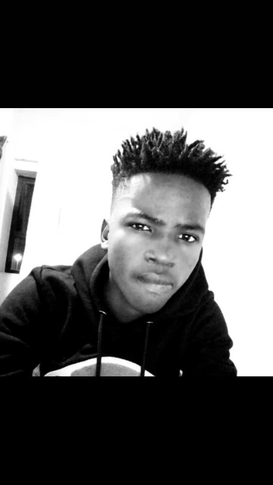 zeeNgwanee's tweet photo. The boy is focused https://t.co/r29l3JWNtW