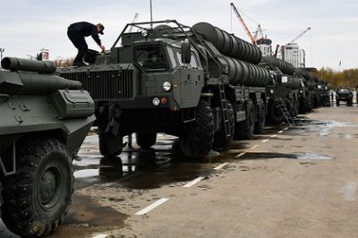 #ВоеннаяТехника
С-400 впервые отправили на учения за рубеж
texnomaniya.ru/s-400-vpervie-…